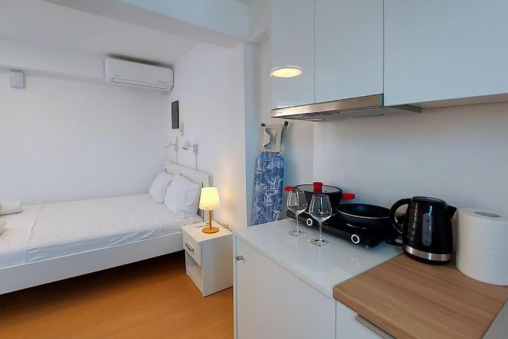 A Cozy And Cute Penthouse, Stathmos Larisis * Atenas